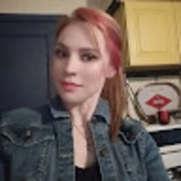 lesliehollid590